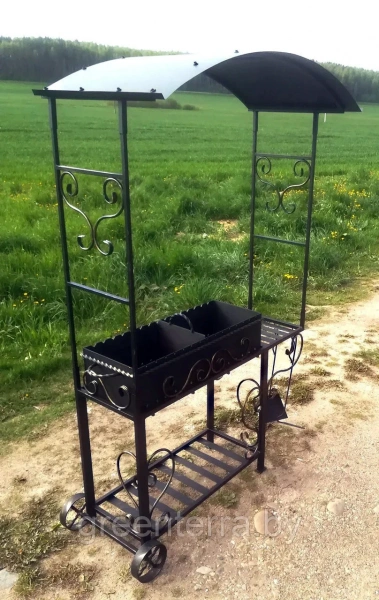 Кованый мангал с крышей "Шильон"