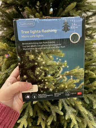 Гирлянда на елку 240см Лучи Росы, 16 нитей, 832 теплых белых микро LED с мерцанием [496145]