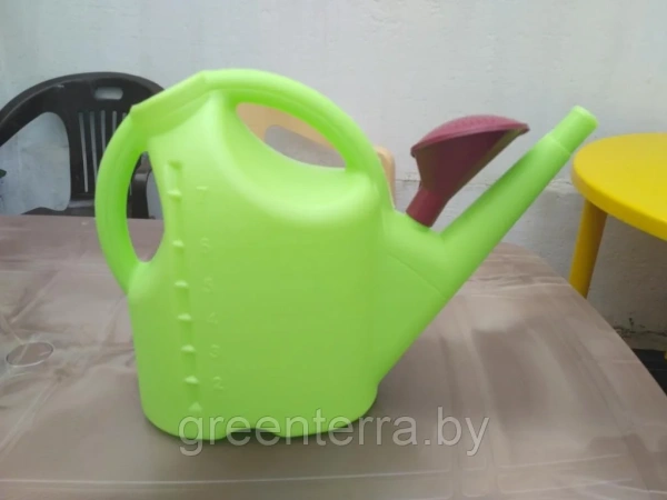 Лейка садовая на 7 литров