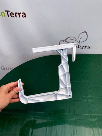 Крепление для балконного ящика белое