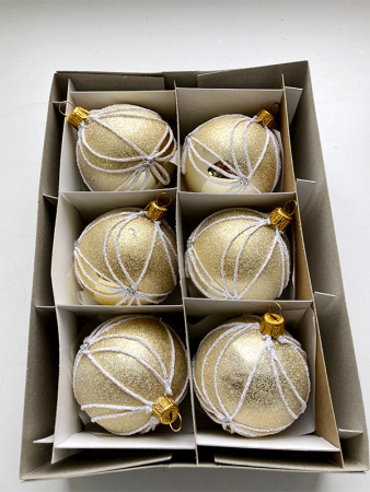 Шар пластиковый декорированный