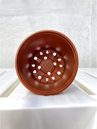 Горшок для рассады круглый формованный 2.3л, ø 17см, высота 13.5см.