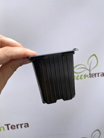 Горшок для рассады квадратный формованный 0.20 л, 7*7*7 см.