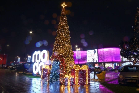 Большая уличная каркасная "Ель с аркой" Большая уличная каркасная "Ель с аркой"