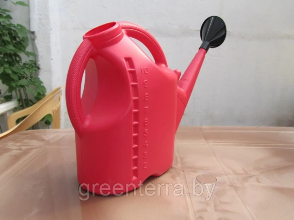Лейка садовая на 10 литров