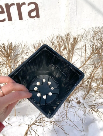 Горшок для рассады квадратный формованный 2 л, 14*14*14 см (круглое дно)