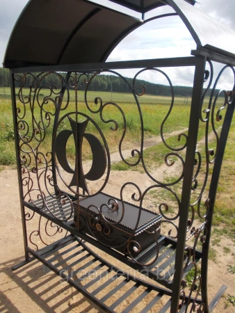 Кованый мангал с крышей "Иф"