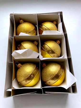 Шар пластиковый декорированный