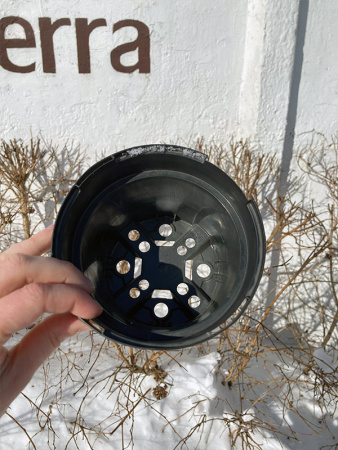 Горшок для рассады круглый литой 1л, ø13см, высота 10.5см.