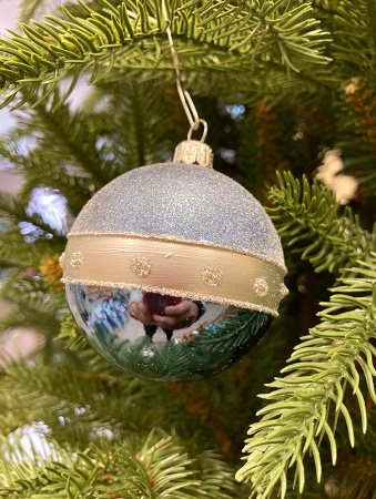 Шар пластиковый декорированный