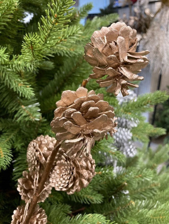 Ветка новогодняя "Ветка с шишками" [680913]