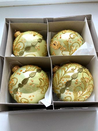 Набор шаров пластик. декор №4 разные цвета, 6см / 8см / 10см Шар пластиковый декорированный