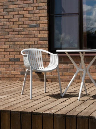 Стул ESCALATE белый