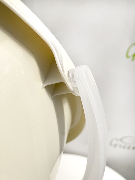 Ведро пластиковое с ручкой 10л, слоновая кость