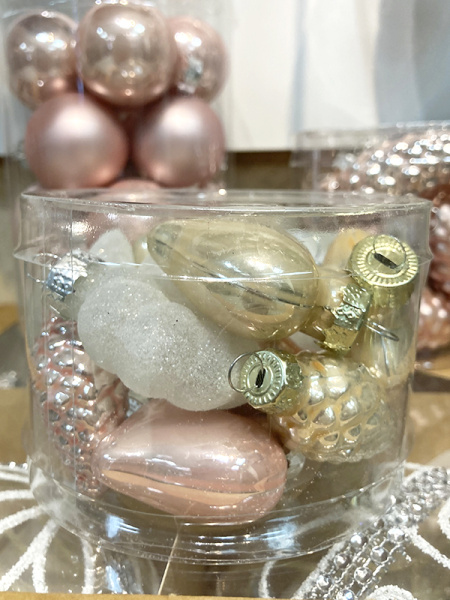 Набор стекл. елочных игрушек "Жемчужная Нежность" 4-5 см, 12 шт