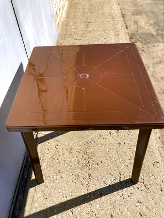 Пластиковый стол квадратный пластиковый для дачи [130-0019]