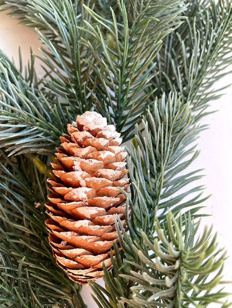 Украшение елочное "Ветка еловая с шишкой" 60 см  [LX20-1297]