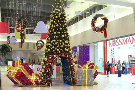 Большая уличная каркасная "Ель с аркой" Большая уличная каркасная "Ель с аркой"