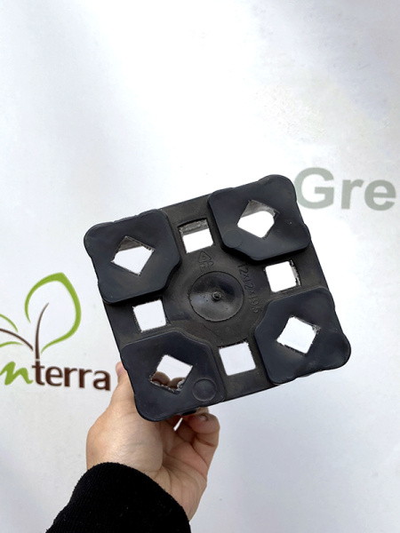 Высокий горшок для роз 2л, 12*12*20см.