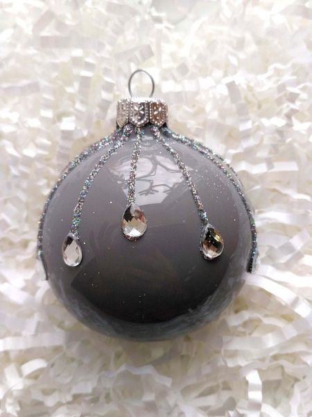 Шар елочный стекл. "Графит с камнями" 8см Шар елочный стекл. "Графит с камнями" 8см