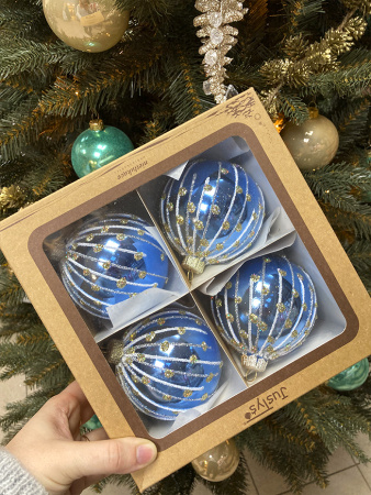 Шар пластиковый декорированный