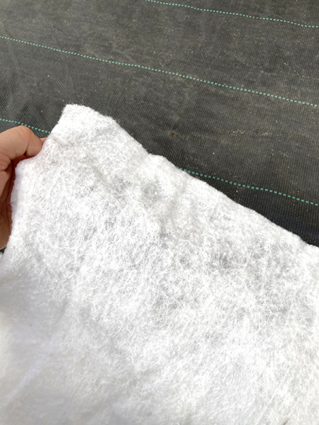 Геотекстиль нетканый (дорнит) 150 г/м2