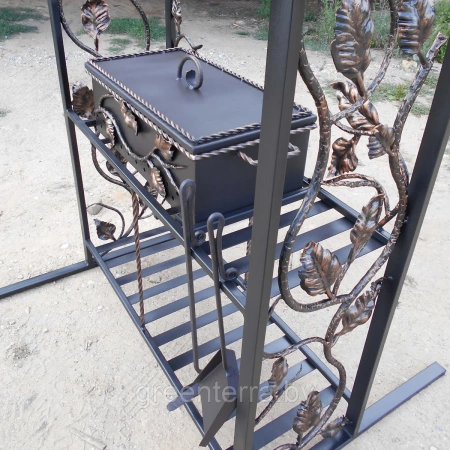 Кованый мангал с крышей "Хит"