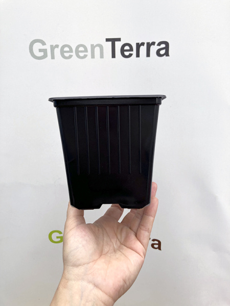 Горшок для рассады квадратный формованный 1 л, 11*11*11 см