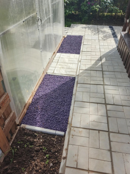 Щебень окрашенный гранитный, фиолетовый, 5-10мм, (20 кг)