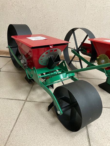 Сеялка овощная ручная двухрядная (Польша)