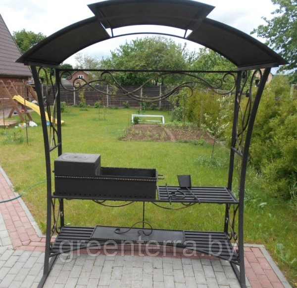 Кованый мангал с крышей "Данноттар"