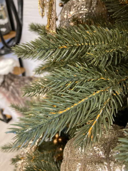 Елка "Непал"