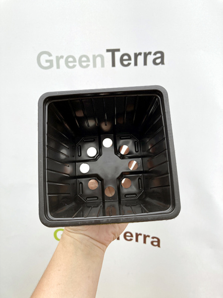 Горшок для рассады квадратный формованный 1 л, 11*11*11 см