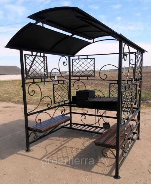 Кованый мангал-беседка с крышей "Верона"