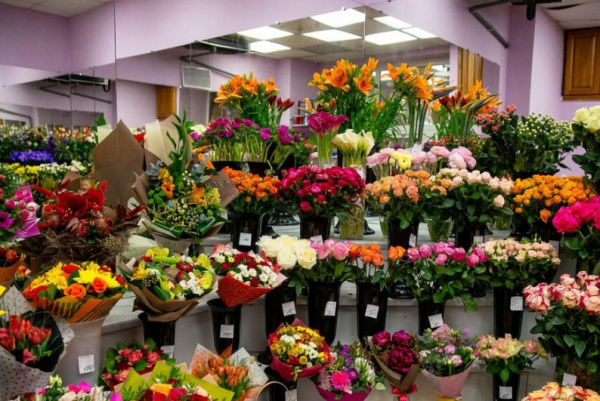 Горшок пластиковый "Вазон Р" для цветов 2л, чёрный