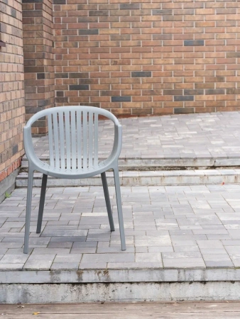 Стул ESCALATE серый