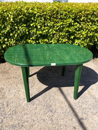 Стол овальный пластмассовый [130-0021]