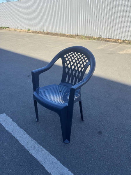 Пластиковый стул-кресло "Виктория"