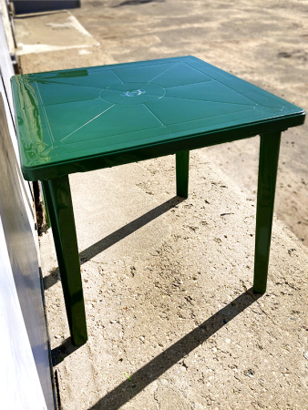 Пластиковый стол квадратный пластиковый для дачи [130-0019]