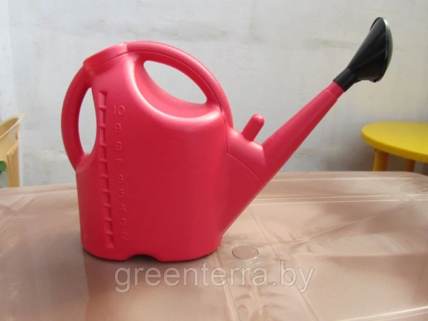 Лейка садовая на 10 литров