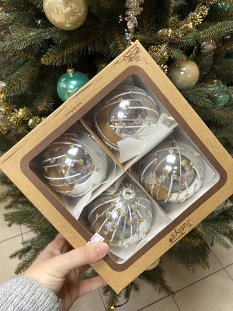 Шар пластиковый декорированный