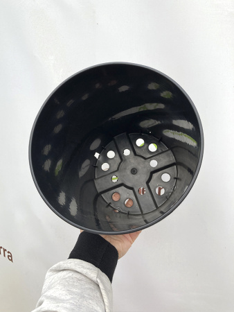 Высокий горшок для роз 4л, ø 18см, высота 21см.