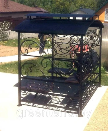 Кованый мангал-беседка с крышей "Туссент"