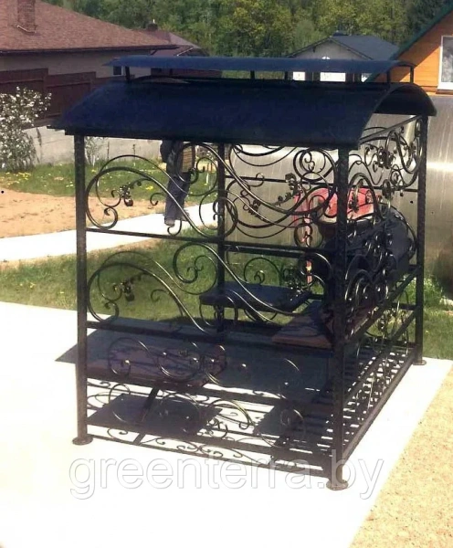 Кованый мангал-беседка с крышей "Туссент"