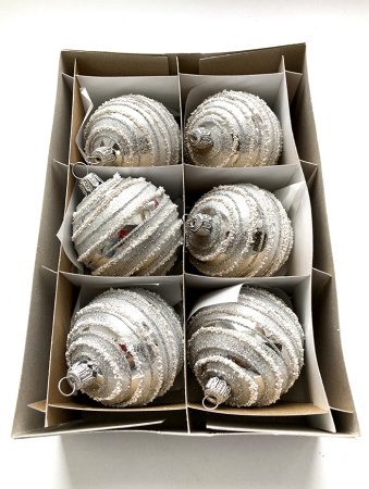 Шар пластиковый декорированный