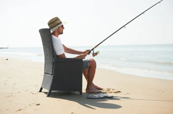 Кресло из искусственного ротанга Vermont с наклонной спинкой, графит [238452]