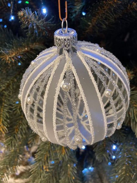 Шар елочный стекл. "Прозрачная тесьма" 8см Шар елочный стекл. "Прозрачная тесьма" 8см