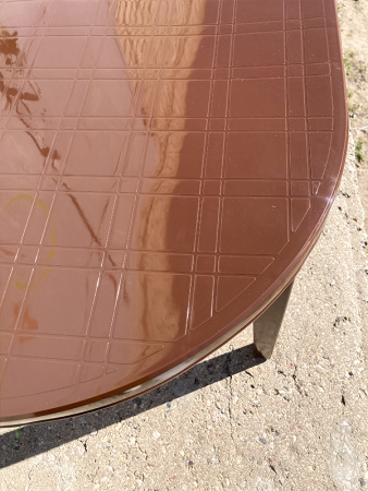 Стол овальный пластмассовый [130-0021]