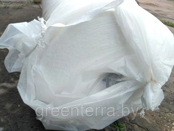 Геотекстиль нетканый (дорнит) рулон 30 м; плотность 200 г/м2 Геотекстиль нетканый (дорнит) рулон 30 м; плотность 200 г/м2