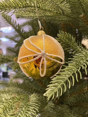 Шар пластиковый декорированный